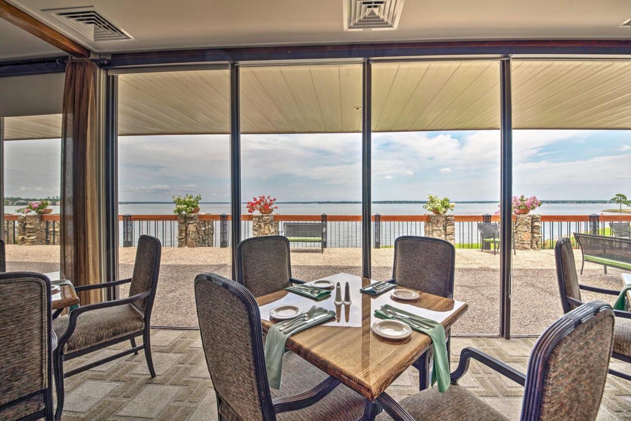 Idyllic Montgomery Condo With Pool And Lake View! Zewnętrze zdjęcie