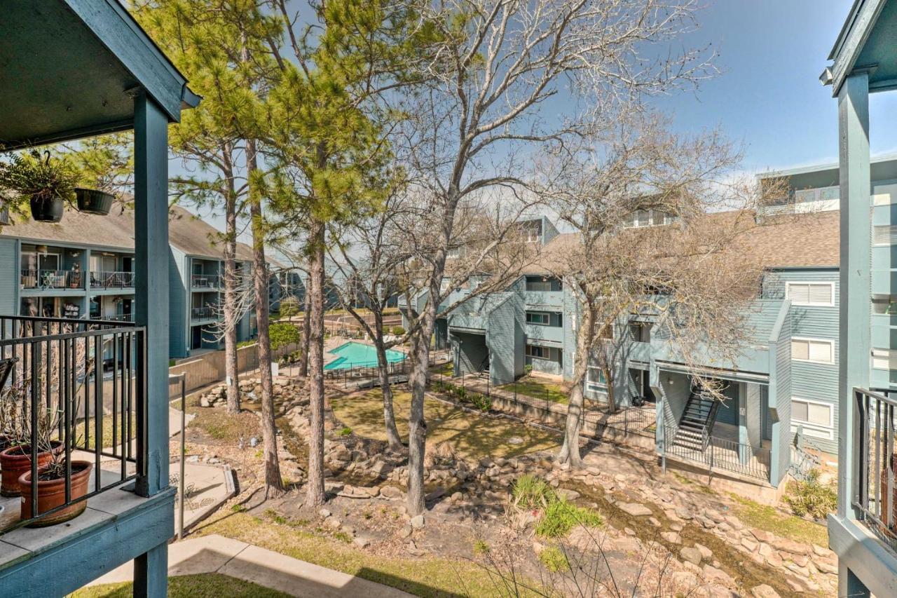 Idyllic Montgomery Condo With Pool And Lake View! Zewnętrze zdjęcie