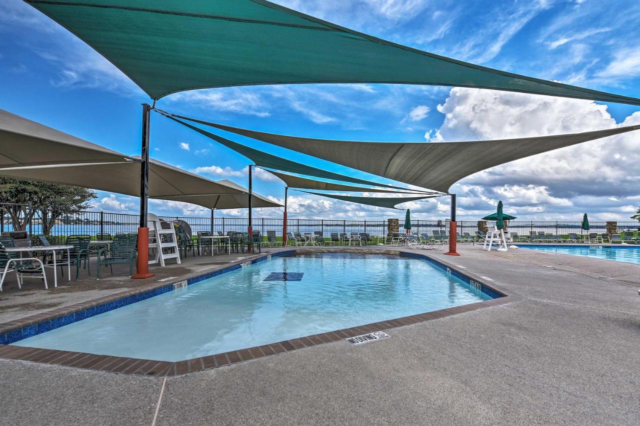 Idyllic Montgomery Condo With Pool And Lake View! Zewnętrze zdjęcie