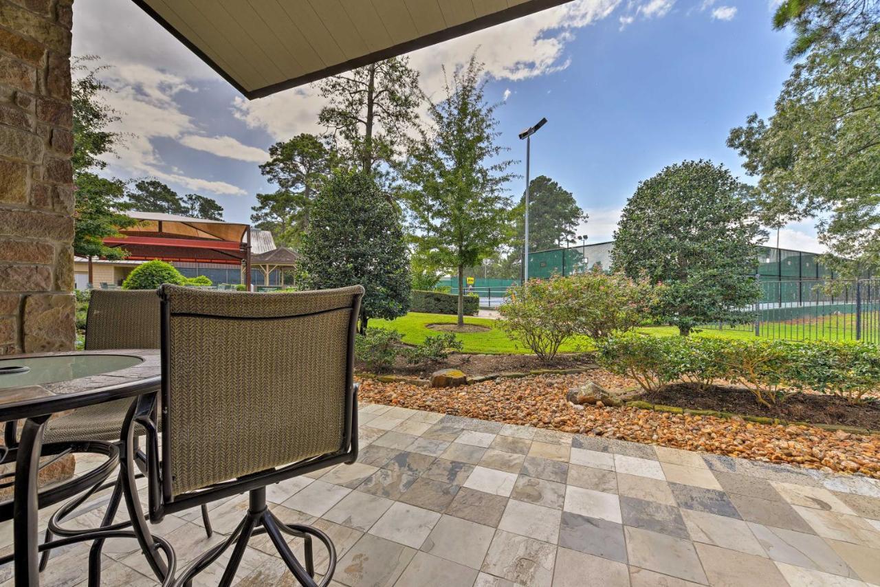 Idyllic Montgomery Condo With Pool And Lake View! Zewnętrze zdjęcie