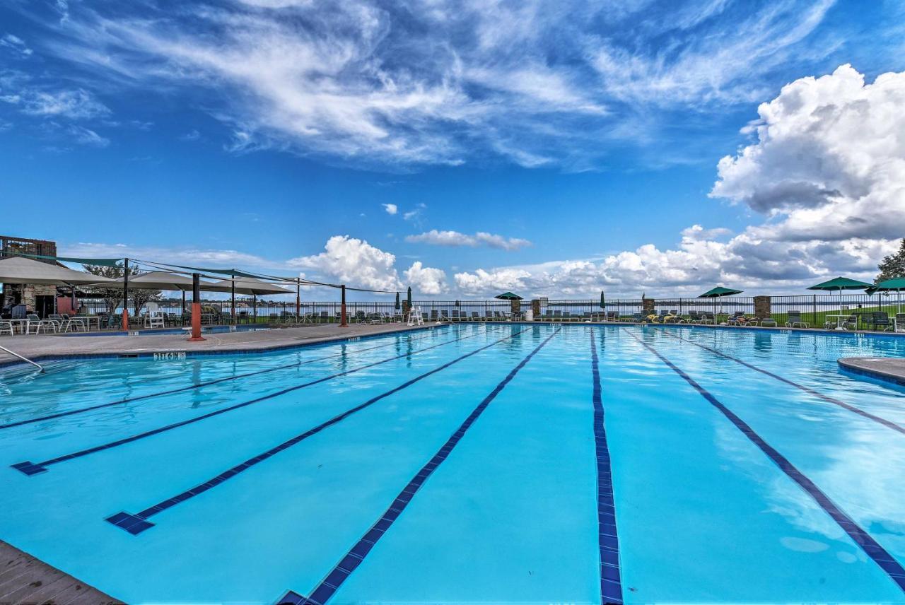 Idyllic Montgomery Condo With Pool And Lake View! Zewnętrze zdjęcie